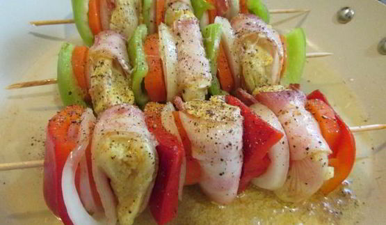 шашлык из курицы с овощами