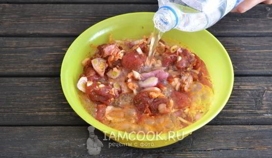 шашлык в духовке в банке на шпажках