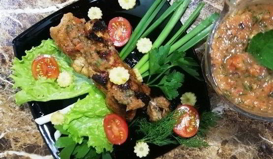 сочный шашлык из свинины на балконе