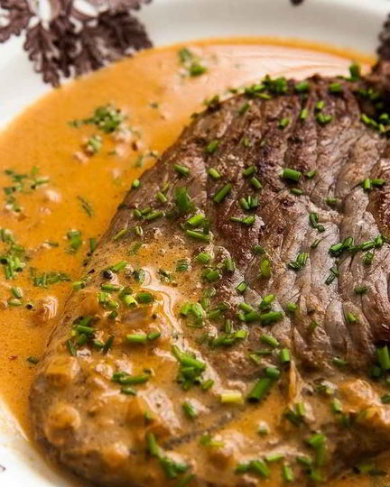 Рецепт говяжьего стейка с соусом