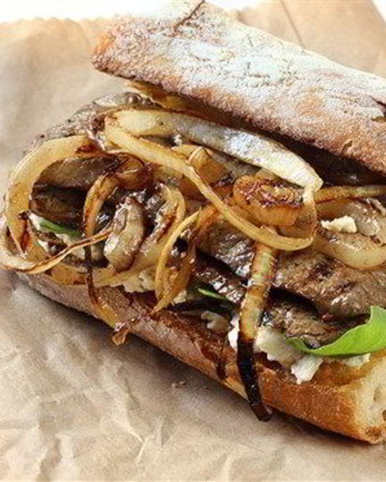 Рецепт говяжьих стейков в багете