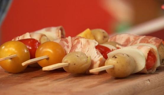 микс-стейк с овощным шашлычком