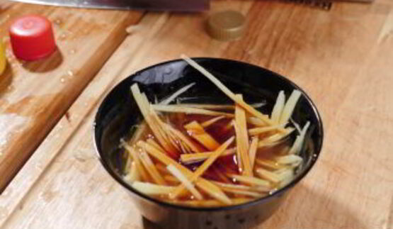 рыбный стейк из тунца