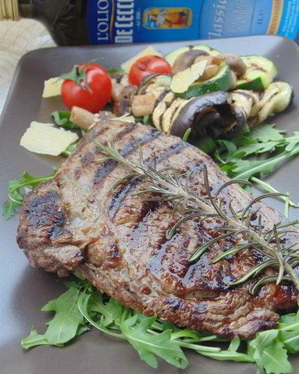 Рецепт стейка ферентино с овощами на гриле