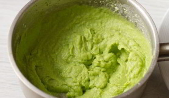 стейк из говядины с тыквенным соусом и пюре из брокколи