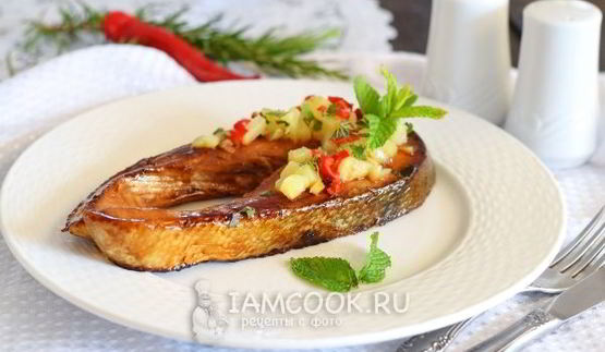 стейк из семги на сковороде