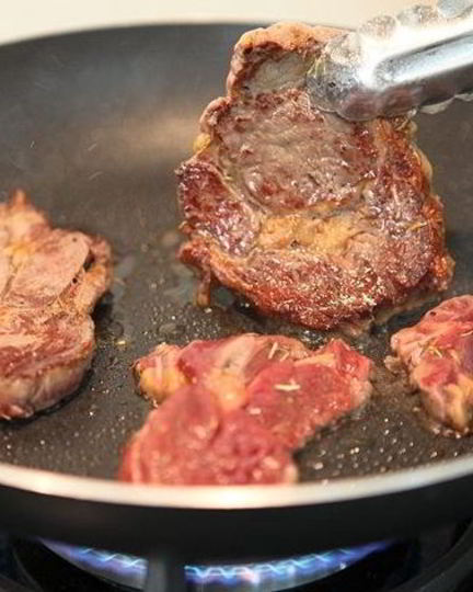 Рецепт стейка на сковороде