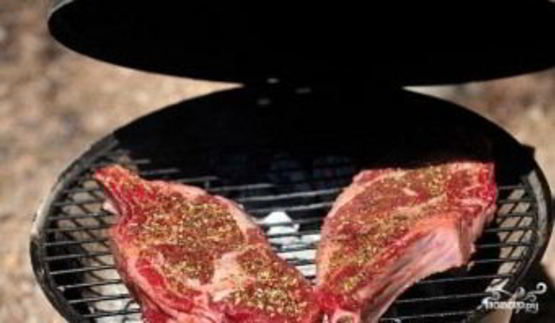 стейк рибай на гриле