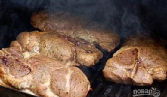 стейки из свинины