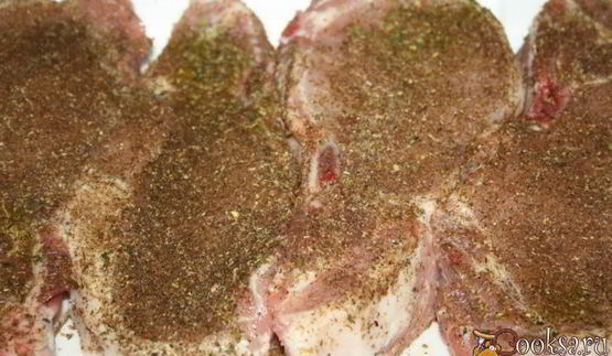 стейки из свиной корейки в томатном маринаде