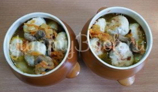 куриные тефтели в горшочках