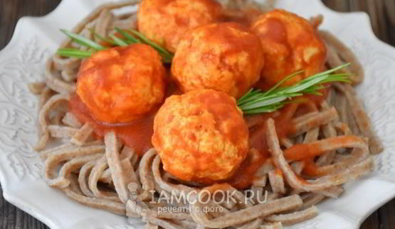 куриные тефтели в томатном соусе