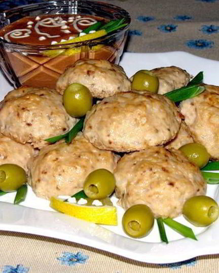 Рецепт легких рыбных тефтелек с остреньким соусом