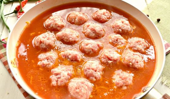 мясные тефтели в томатной заправке