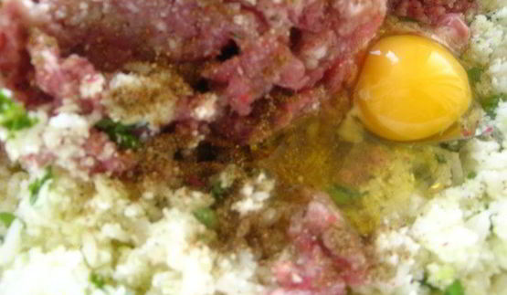 нежнейшие тефтели с овощами под сметанно-грибным соусом