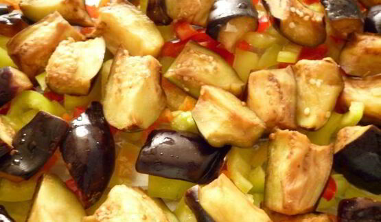 рыбно-грибные тефтельки, запеченные с овощами