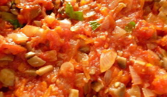 рыбно-грибные тефтельки, запеченные с овощами