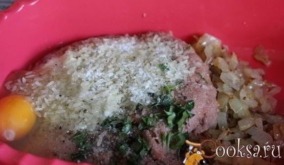 тефтели-ежики из семги в сметанном соусе