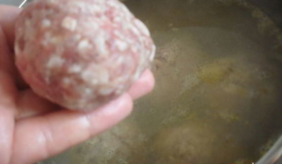 тефтели ежики в сметанно-томатном соусе