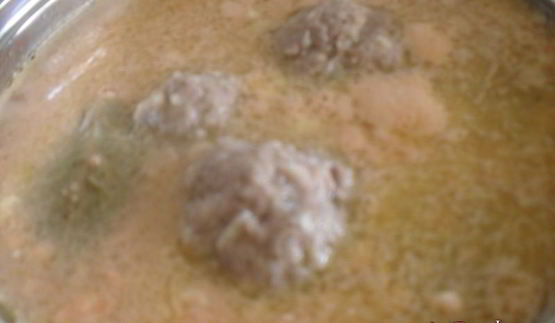 тефтели ежики в сметанно-томатном соусе