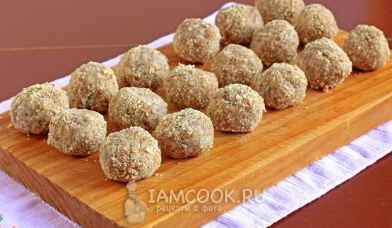 тефтели с картошкой в соусе в духовке