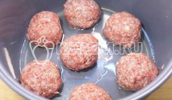 тефтели в мультиварке с протертыми помидорами