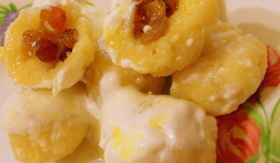 ленивые вареники с имбирем, фаршированные изюмом