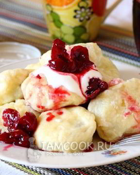 Ленивые вареники с вишней