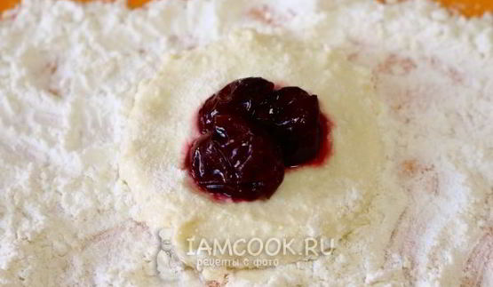 ленивые вареники с вишней