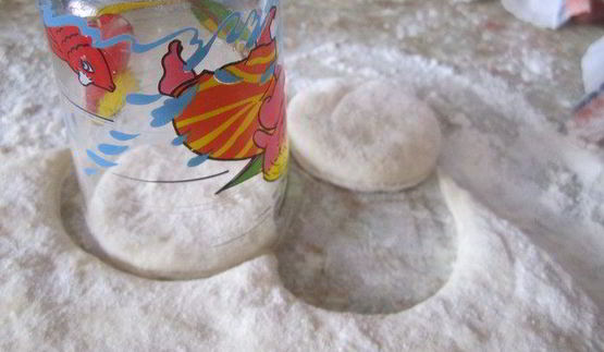 паровые вареники с вишней и клубникой