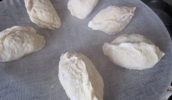 паровые вареники с вишней и клубникой