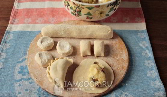 вареники из заварного теста с картошкой и грибами