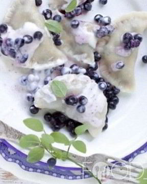 Вареники с черникой на кефире