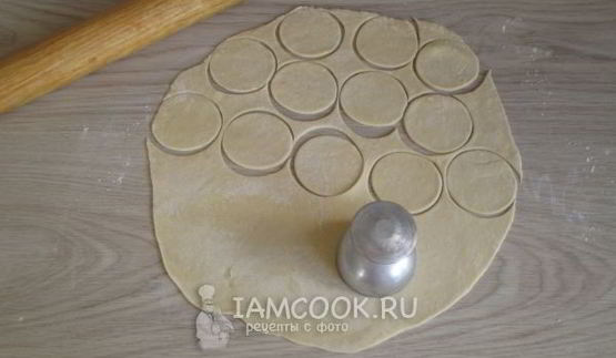 вареники с крапивой, творогом и сыром