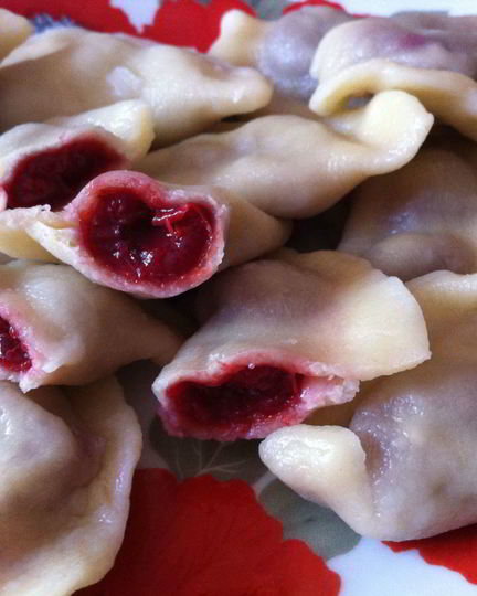 Рецепт вареников с вишней на основе заварного теста