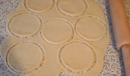 заварные вареники с клубникой и шоколадом