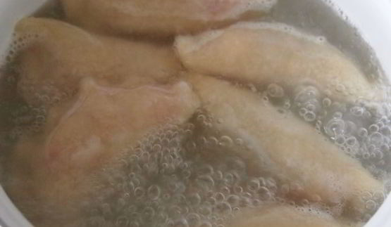 заварные вареники с клубникой и шоколадом