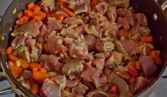 жаркое из индейки с карри и грибами