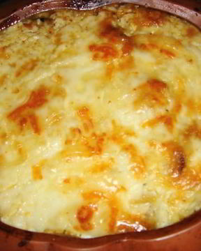 Жаркое из свинины с картошкой и грибами в горшочке