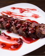 Жаркое из телятины с вишней