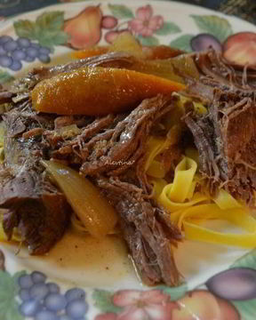 Жаркое с горчицей и кленовым сиропом в медленноварке
