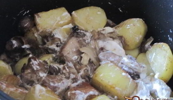 жаркое с маслятами