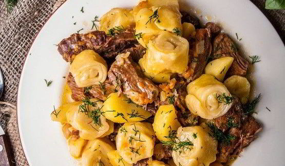 жаркое с нудлями