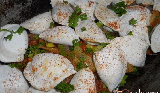 жаркое с пельменями