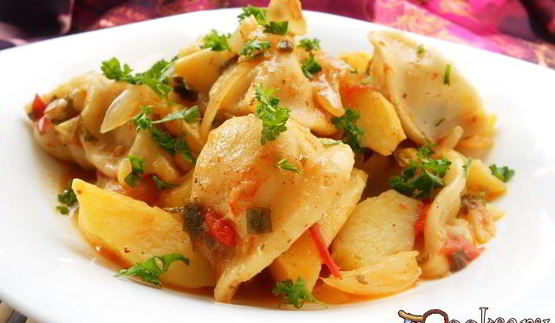 жаркое с пельменями