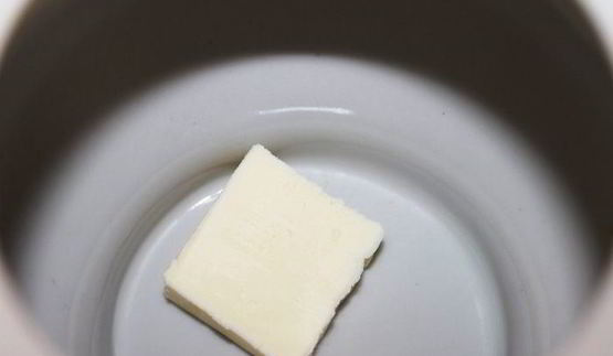 жаркое с семгой и беконом в горшочке