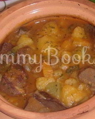 Жаркое с сердцем и солеными огурцами