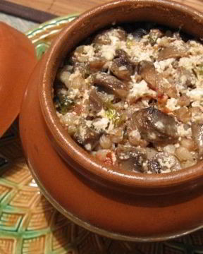 Жаркое в горшочках со свининой