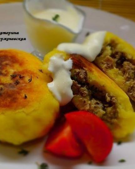 Рецепт картофельных зраз с мясом и сыром