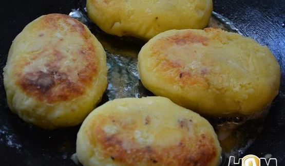 картофельные зразы с мясом и сыром